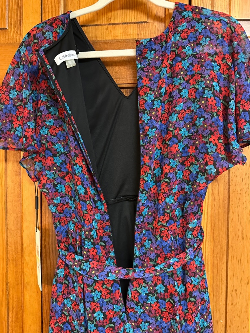 Calvin Klein Flutter Sleeve Midi Ditsy Floral Dress NWT Size 4 - Picture 4 of 9
